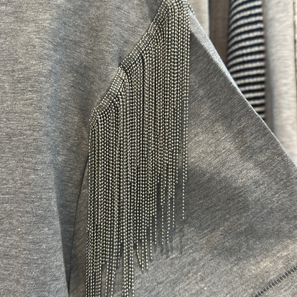 R OARI liz tee with tags - Picture 3 of 7